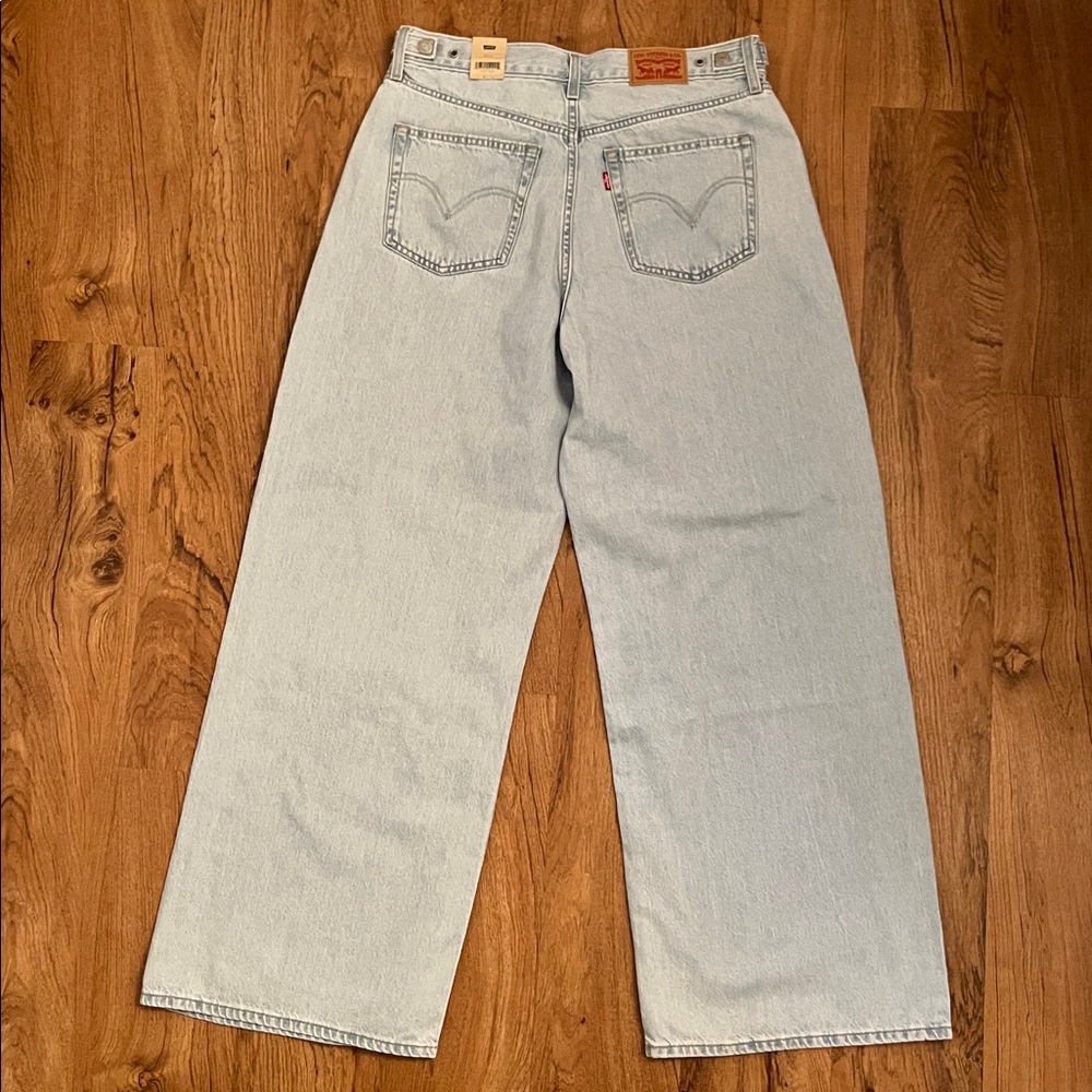 NWT Levi’s Cinch Baggy Jeans - Picture 9 of 13